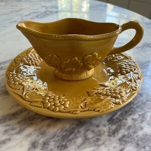 Bordallo Pinherio golden gravy boat (acorn pattern) and dish (vines)